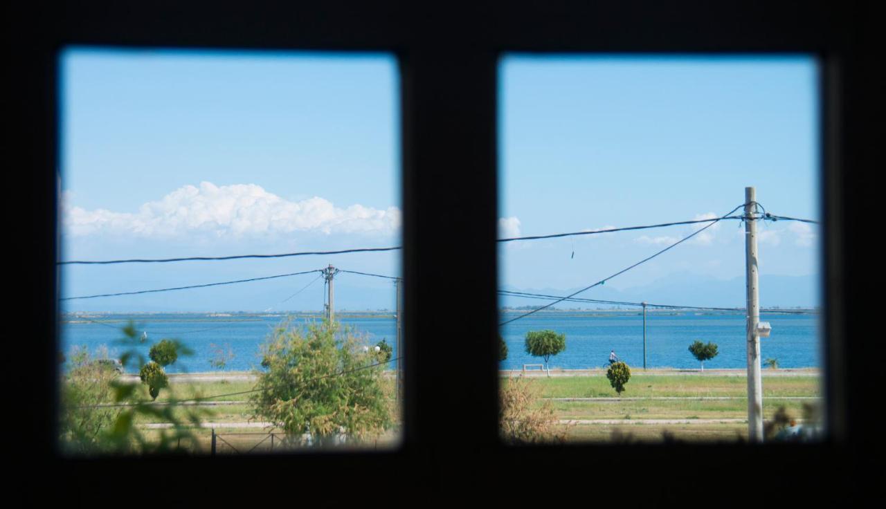 Sealake View Missolonghi Bagian luar foto